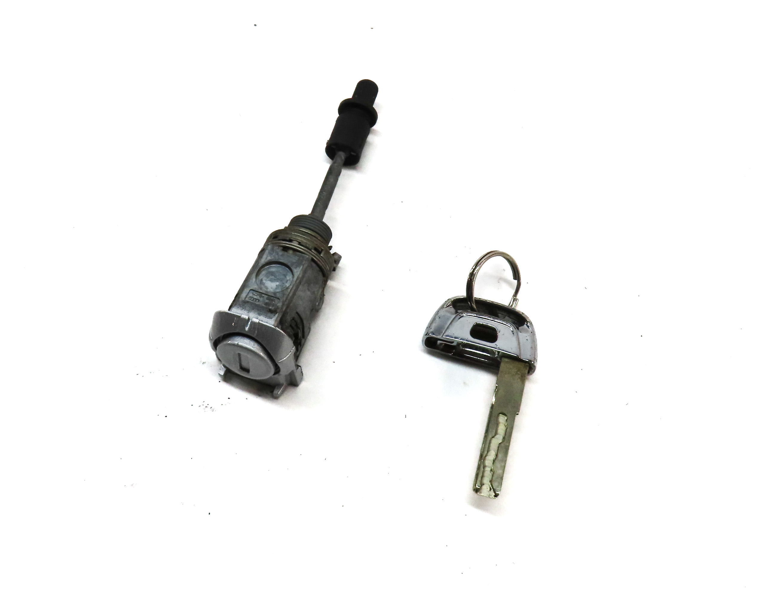 2012 AUDI A7 (C7 4G8) FRONT LEFT DRIVER DOOR HANDLE LOCK CYLINDER w/KEY SET/2 — exact item pictured